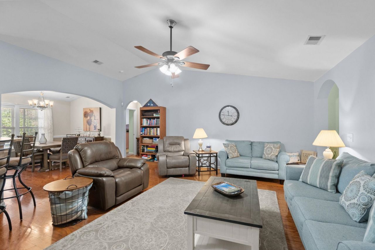 128 Devonbrook Pl. Photo 6