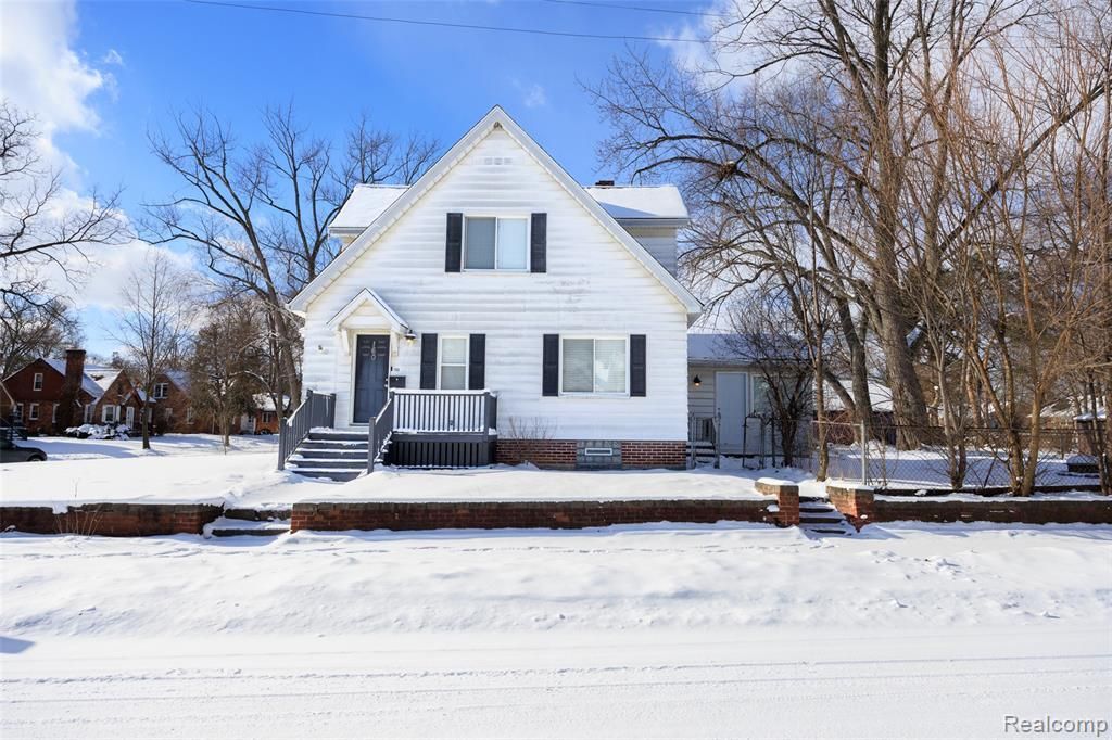160 Navajo Avenue, Pontiac, MI 48341 Main Photo