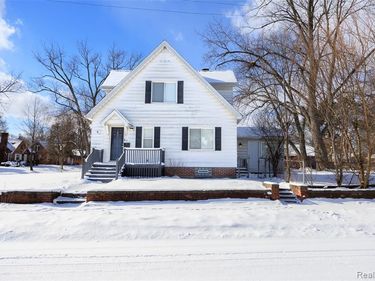 160 Navajo Avenue, Pontiac, MI 48341