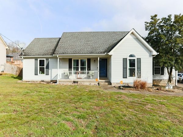 1111 Gardendale Dr, Murfreesboro, TN 37130