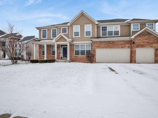 426 Kingfisher Road, Bartlett, IL 60103