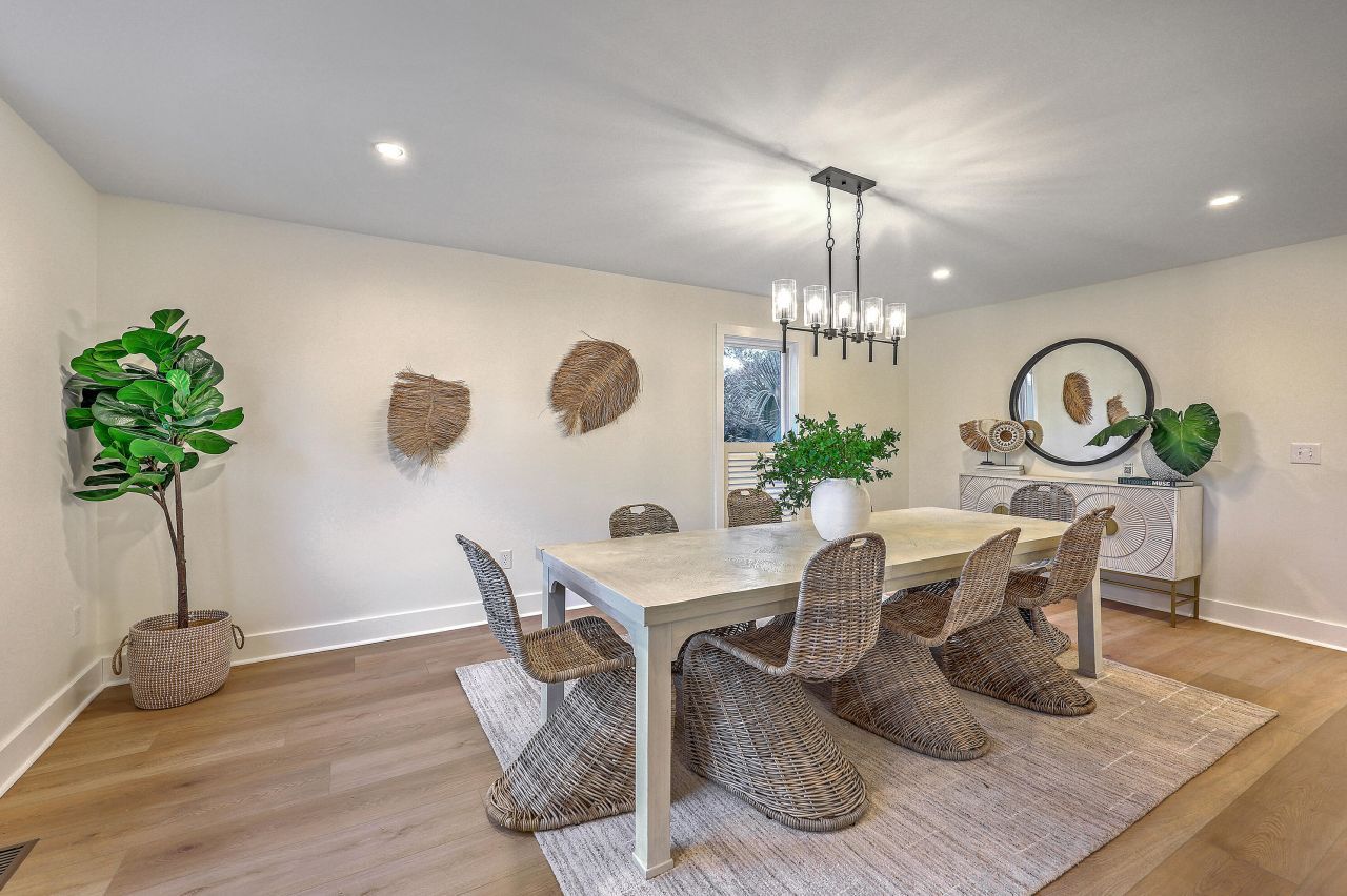 15 Windsor Drive Photo 13