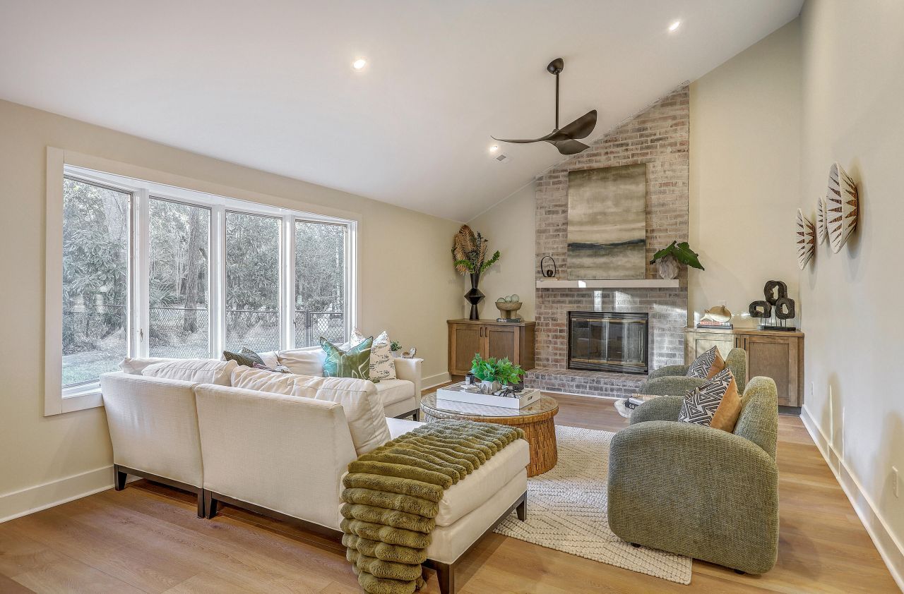 15 Windsor Drive Photo 21