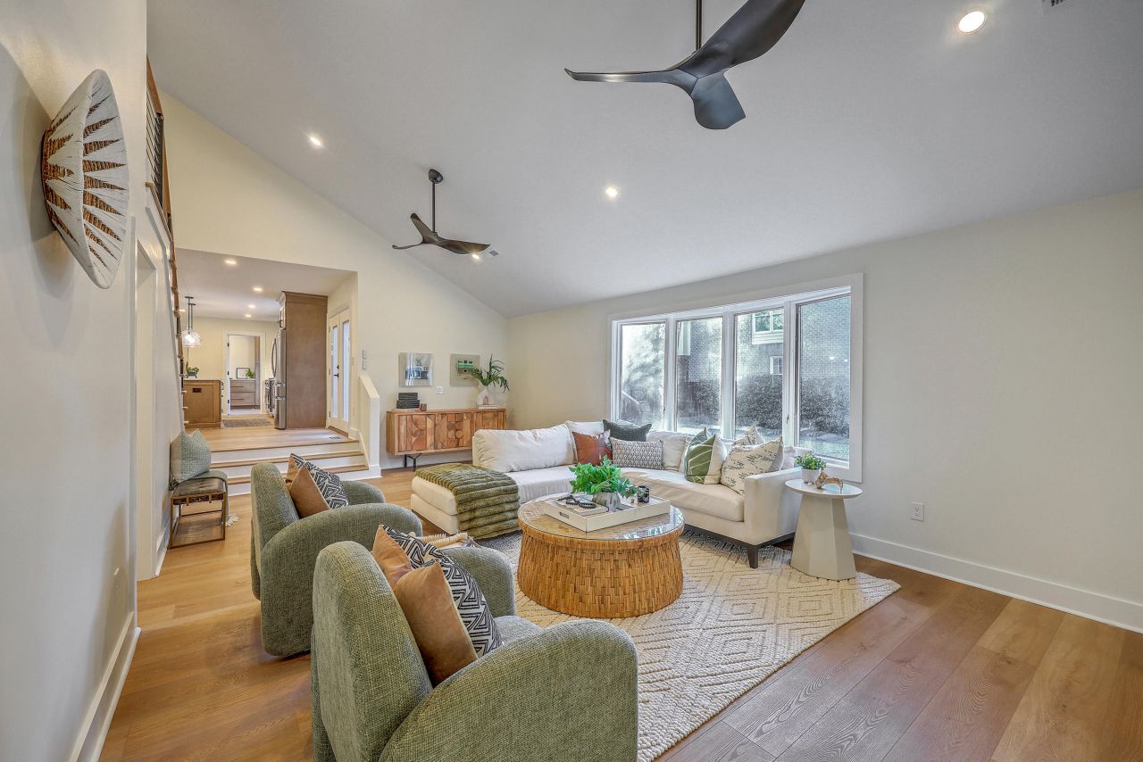 15 Windsor Drive Photo 26