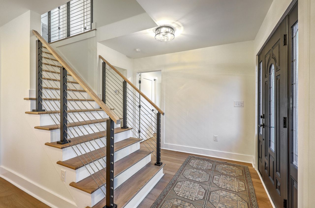 15 Windsor Drive Photo 8