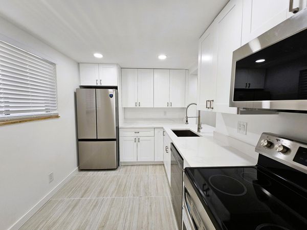 5220 Las Verdes Circle, Unit 317, Delray Beach, FL 33484