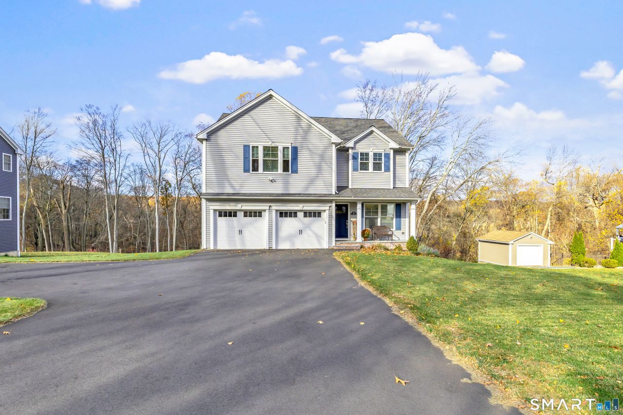 2 Woods View, Shelton, CT 06484 Main Photo