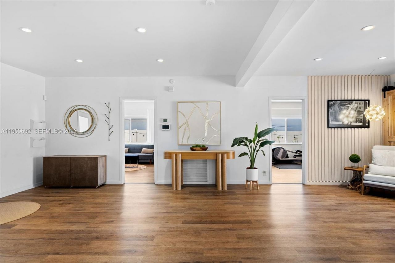 7770 Hawthorne Ave, Miami Beach, FL 33141 Photo