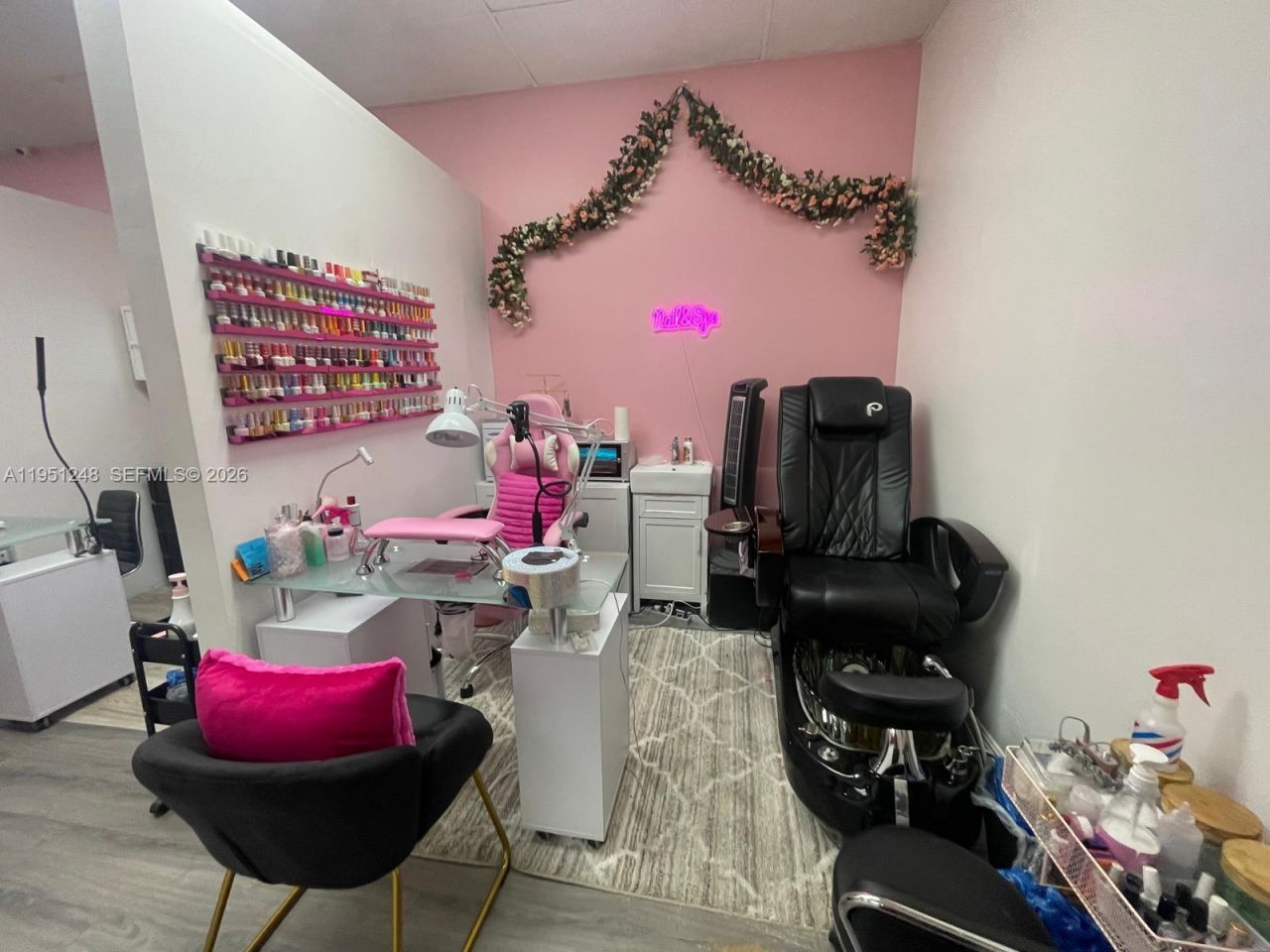 627 S State Road 7 , Hollywood, FL 33023 Photo