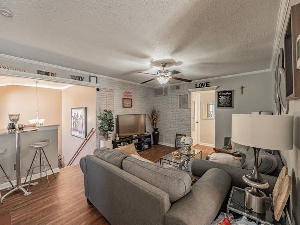 623 Ridgeline Drive, Hurst, TX 76053