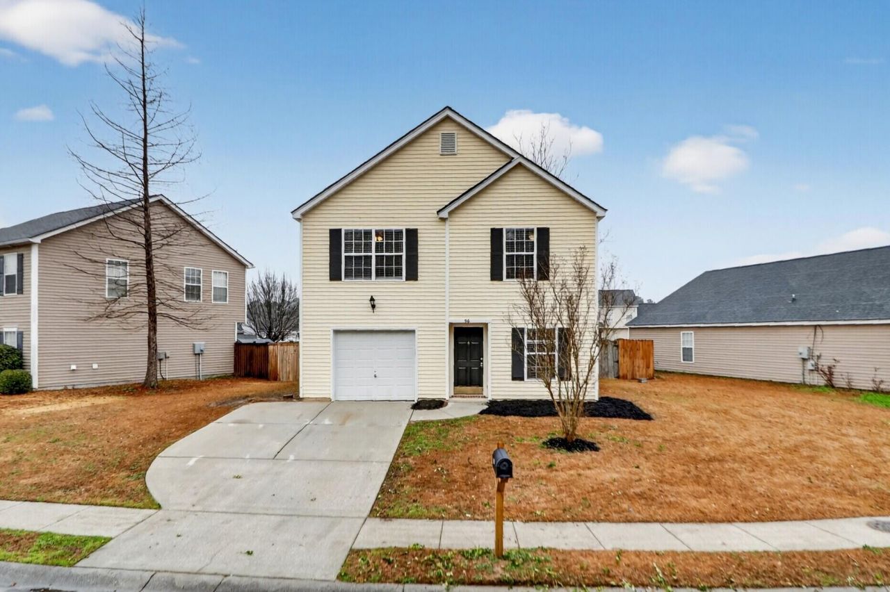 96 Blue Jasmine Lane Photo 1