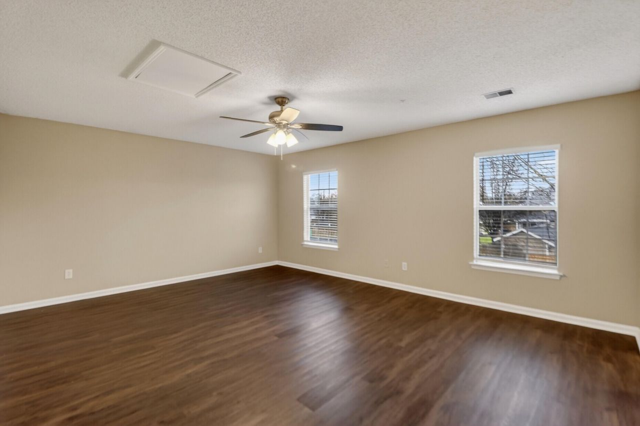 96 Blue Jasmine Lane Photo 12