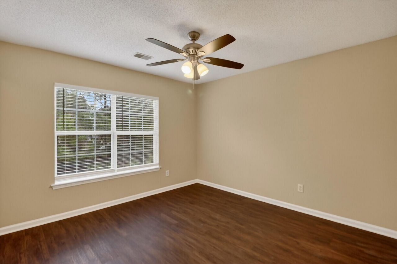 96 Blue Jasmine Lane Photo 18