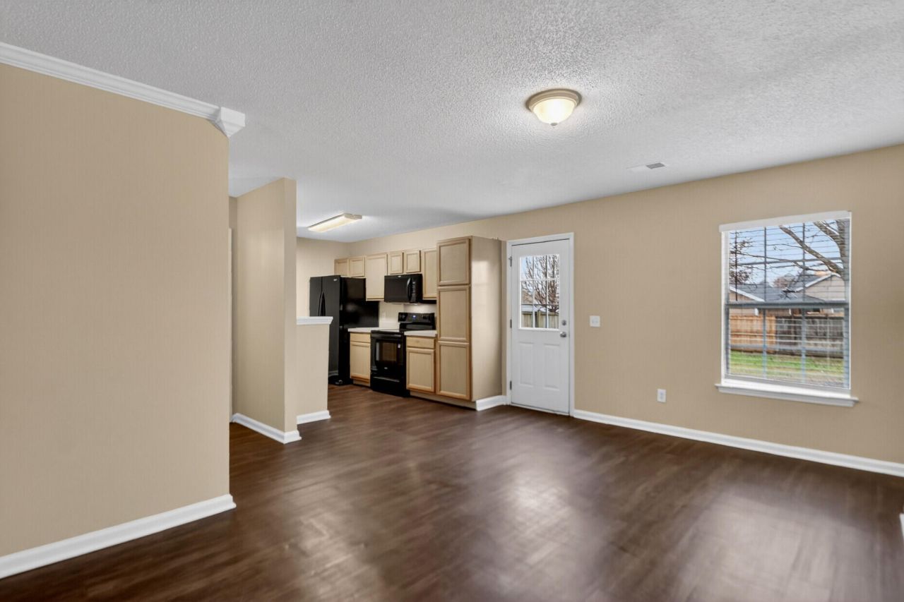 96 Blue Jasmine Lane Photo 4