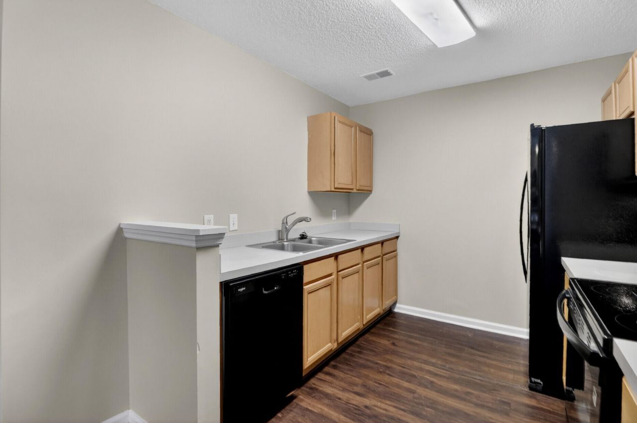 96 Blue Jasmine Lane Photo 7