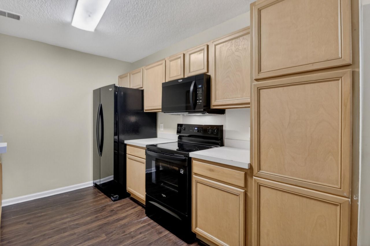 96 Blue Jasmine Lane Photo 8