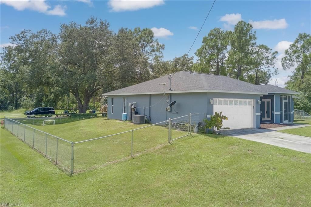 2506 E 23rd St, Alva, FL 33920 Photo