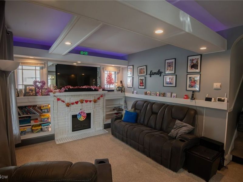 151 Regent Street, Campbell, OH 44405 Photo 8