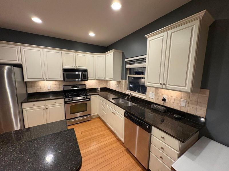 2329 Keep Place, Columbus, OH 43204 Photo 9