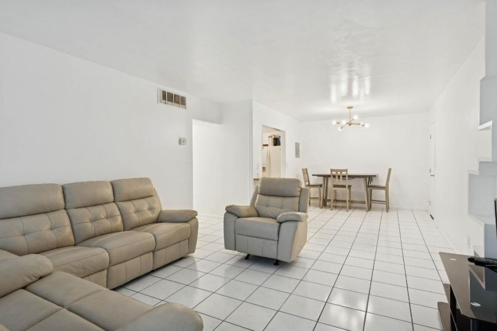 9930 Pineapple Tree Drive, Unit 112, Boynton Beach, FL 33436 Photo