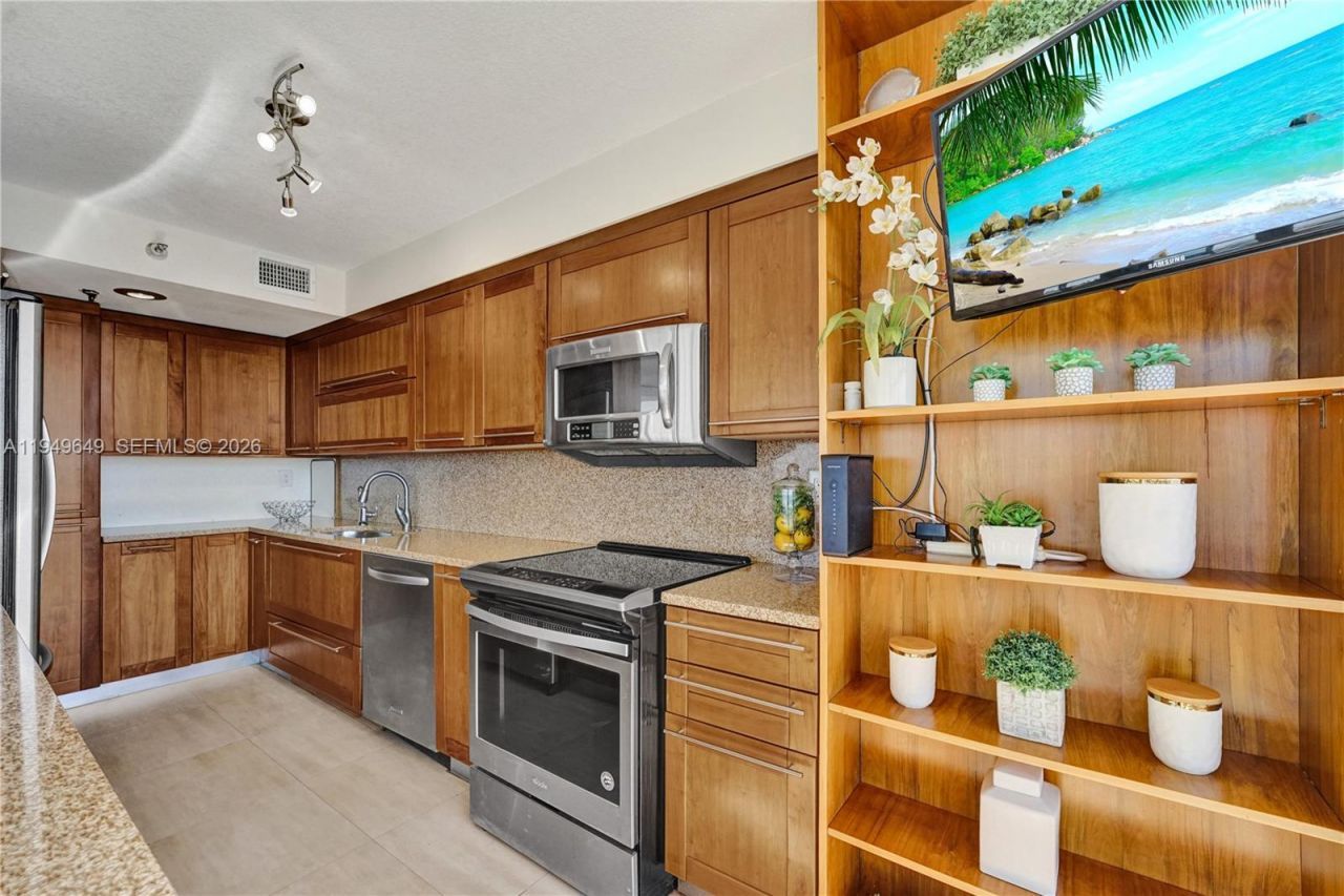 3500 Mystic Pointe Dr , Unit 3601, Aventura, FL 33180 Photo