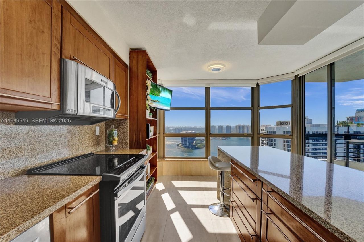 3500 Mystic Pointe Dr , Unit 3601, Aventura, FL 33180 Photo