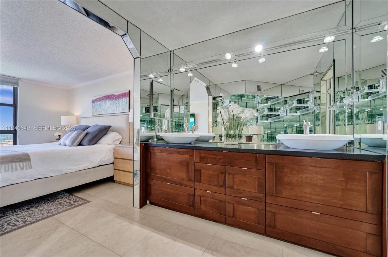 3500 Mystic Pointe Dr , Unit 3601, Aventura, FL 33180 Photo