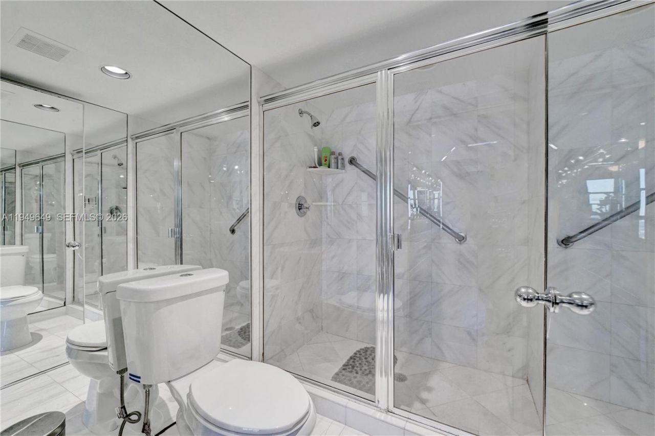 3500 Mystic Pointe Dr , Unit 3601, Aventura, FL 33180 Photo