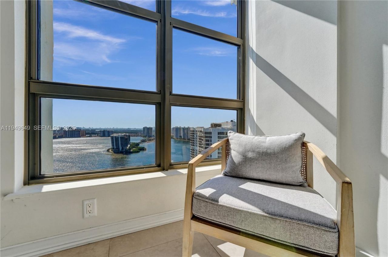 3500 Mystic Pointe Dr , Unit 3601, Aventura, FL 33180 Photo