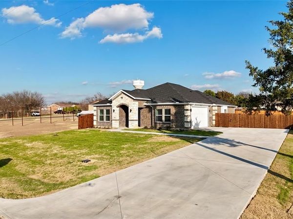 2202 Lakeshore Lane, Glenn Heights, TX 75154
