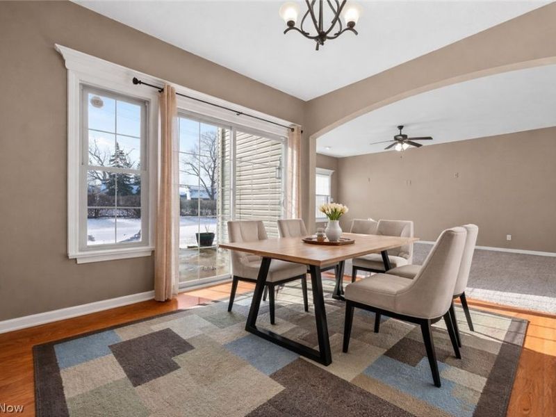 300 Lakewick Lane, Willowick, OH 44095 Photo 10