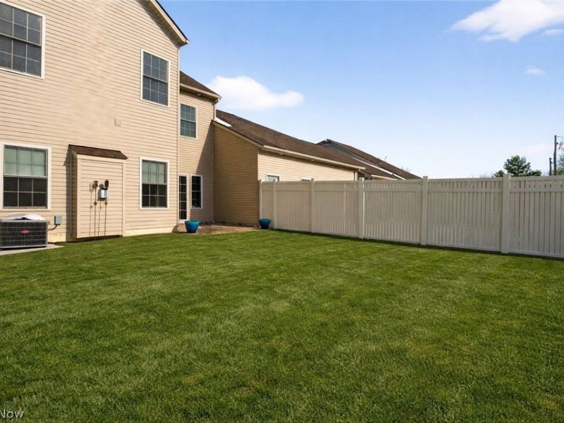 300 Lakewick Lane, Willowick, OH 44095 Photo 13