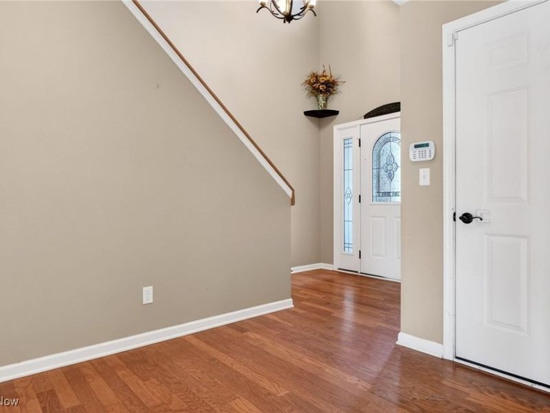 300 Lakewick Lane, Willowick, OH 44095 Photo 17