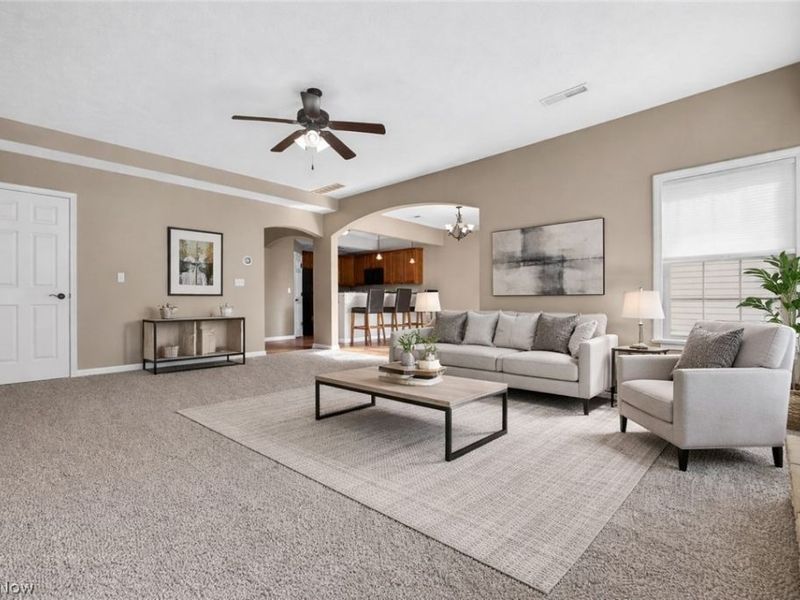 300 Lakewick Lane, Willowick, OH 44095 Photo 2