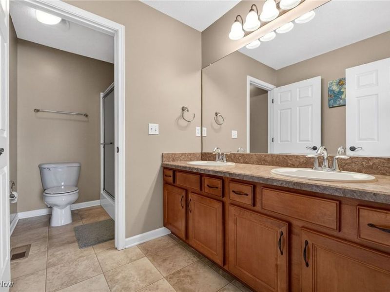 300 Lakewick Lane, Willowick, OH 44095 Photo 22