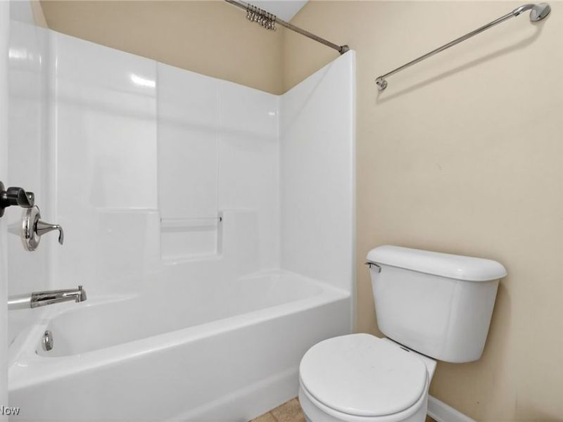 300 Lakewick Lane, Willowick, OH 44095 Photo 31