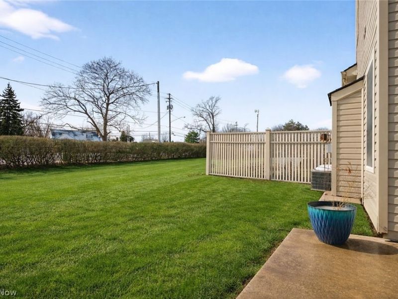 300 Lakewick Lane, Willowick, OH 44095 Photo 38