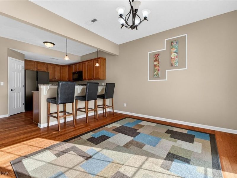 300 Lakewick Lane, Willowick, OH 44095 Photo 9