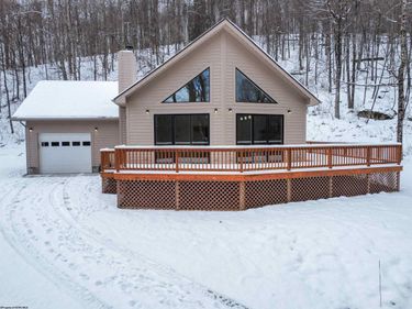 1719 Whitewater Parkway, Bruceton Mills, WV 26525