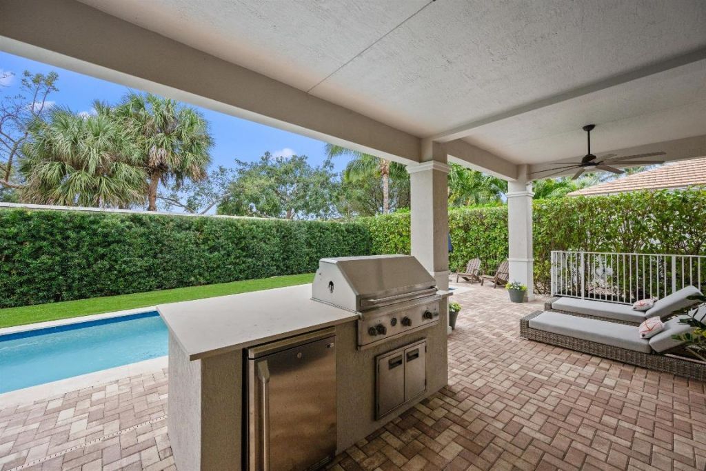 8181 Butler Greenwood Drive, West Palm Beach, FL 33411 Photo