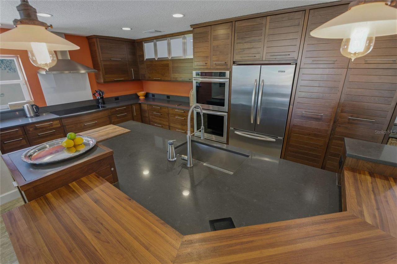 272 Shore Drive, Palm Harbor, FL 34683 Photo