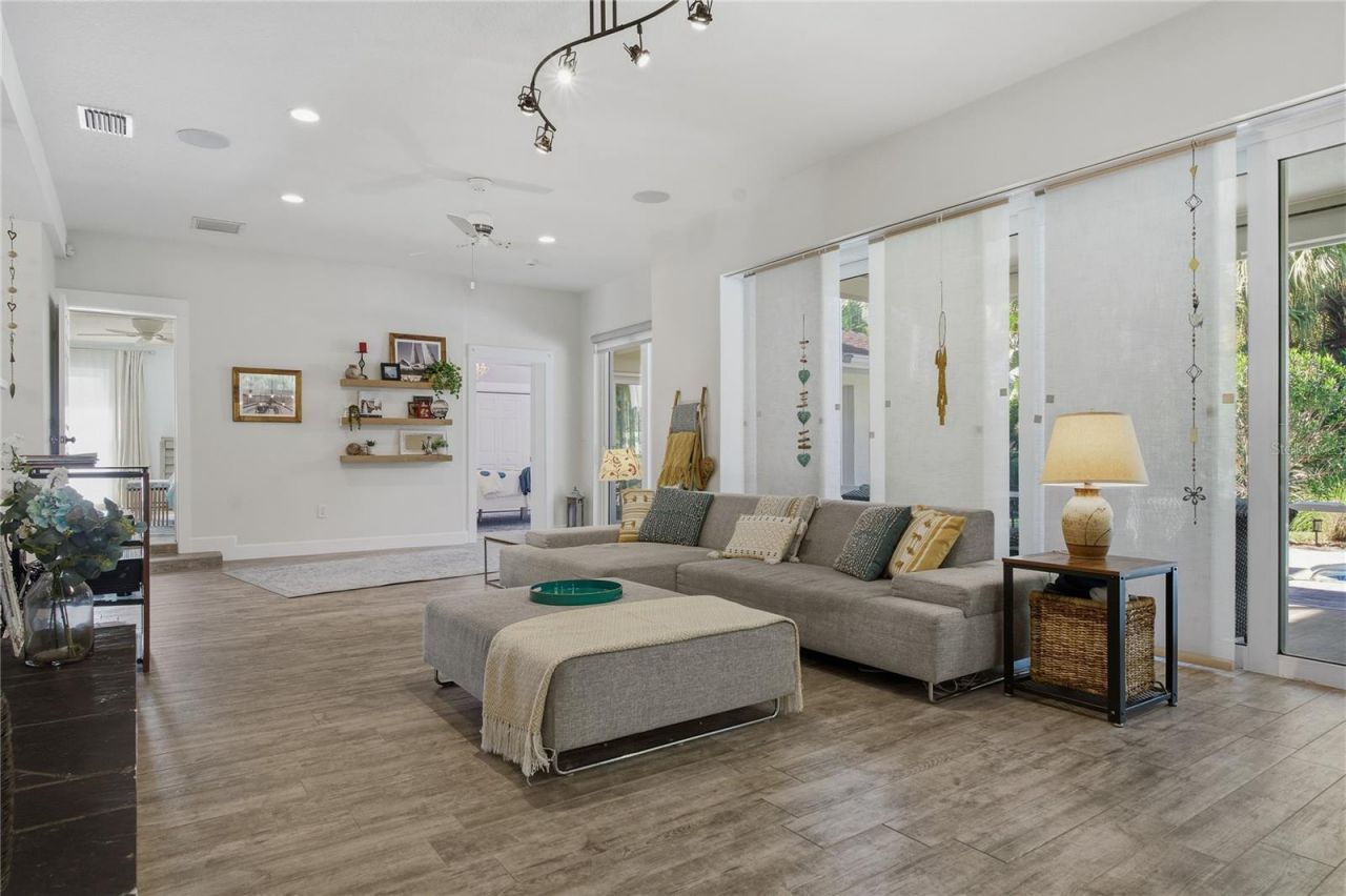 272 Shore Drive, Palm Harbor, FL 34683 Photo