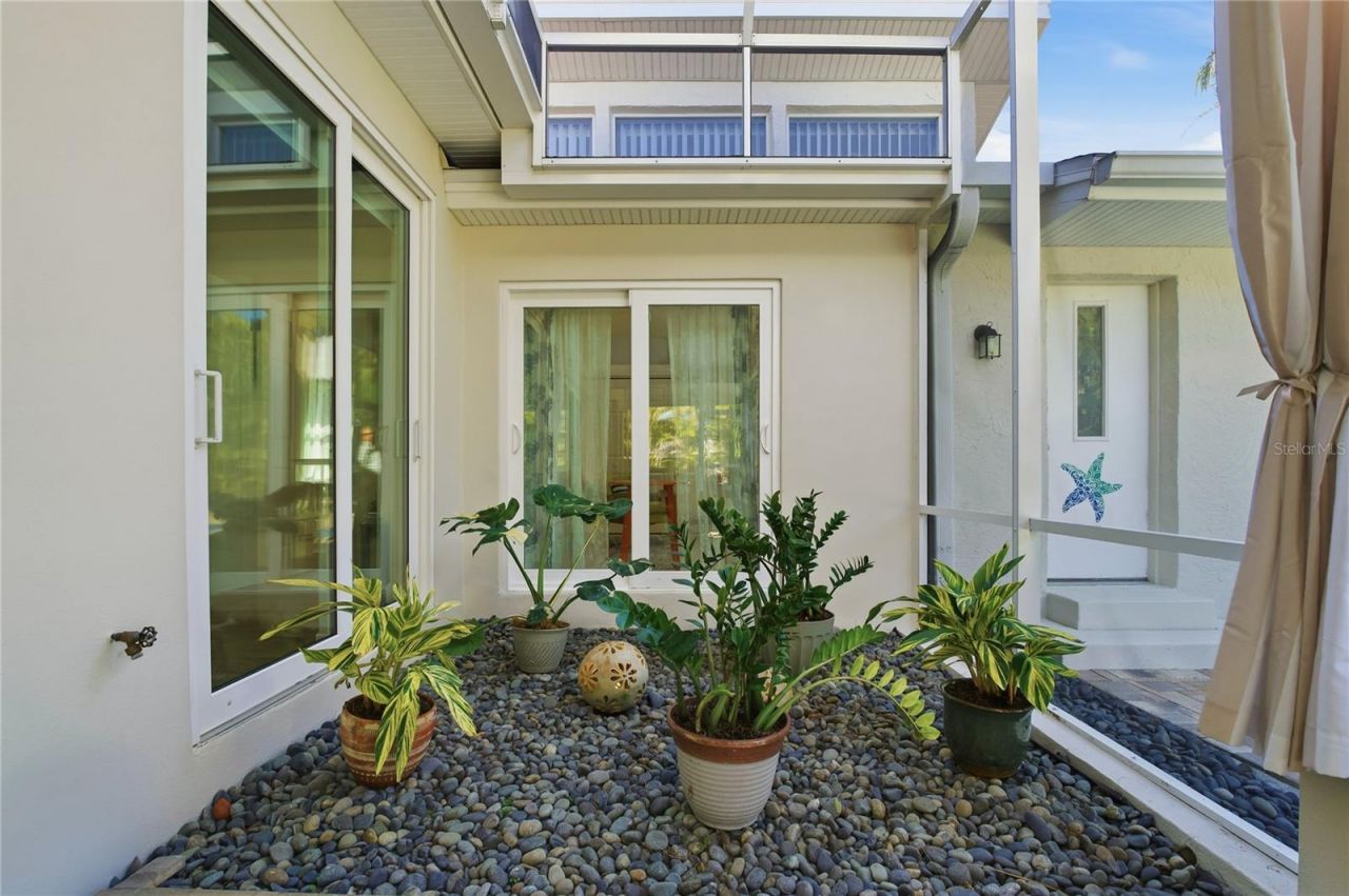 272 Shore Drive, Palm Harbor, FL 34683 Photo