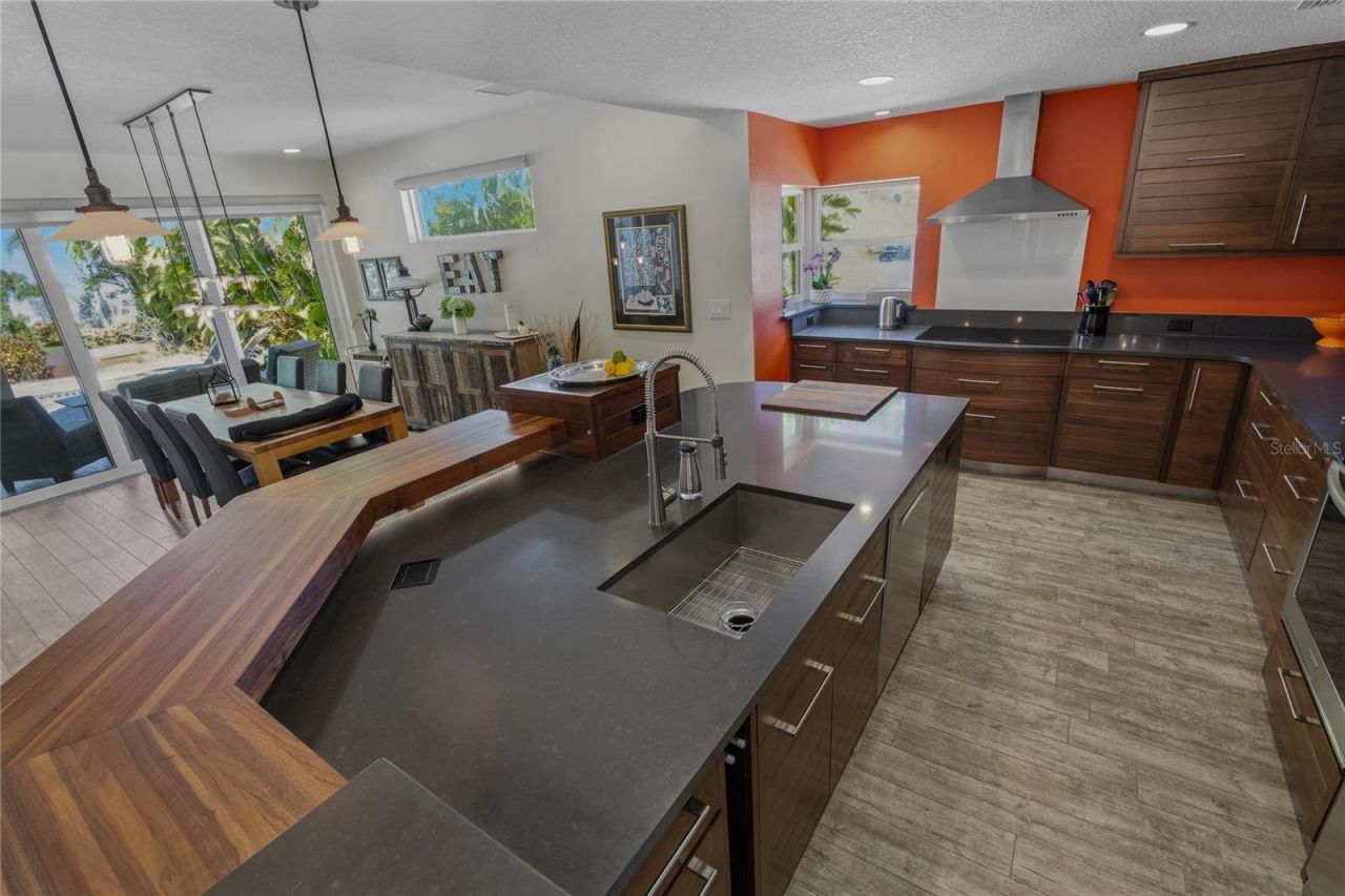 272 Shore Drive, Palm Harbor, FL 34683 Photo