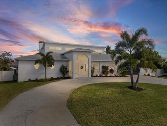 617 KINGSTON COURT Apollo Beach, FL 33572