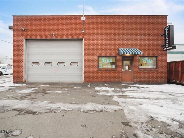 27 Division Street, Waterford, NY 12188