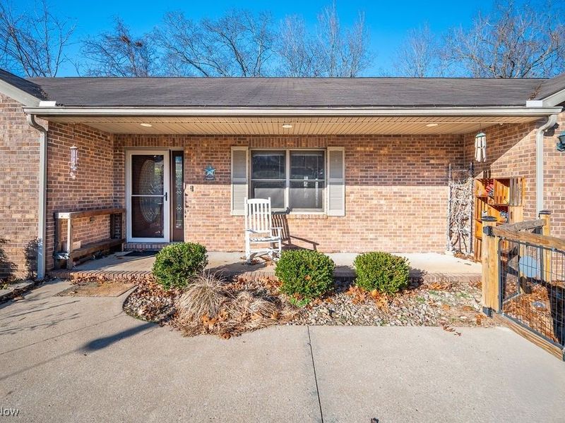 195 N Bruce Street, Little Hocking, OH 45742 Photo 2