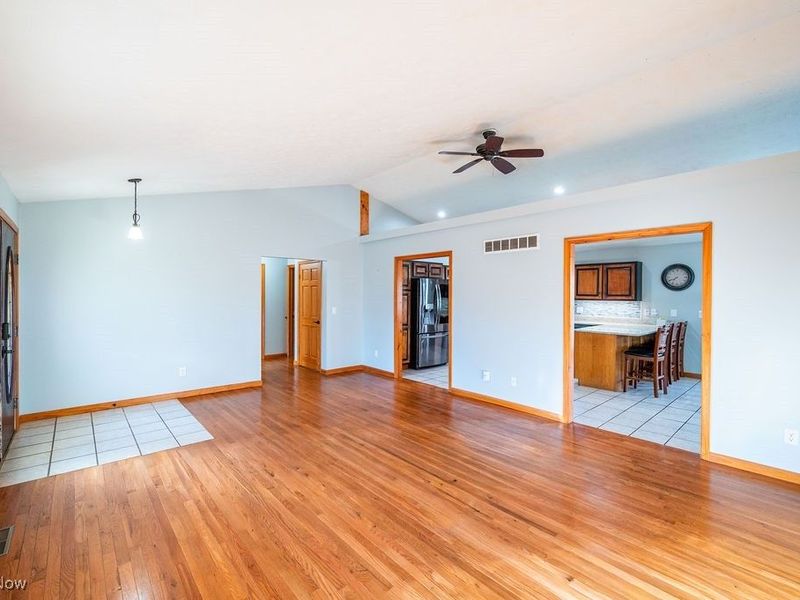 195 N Bruce Street, Little Hocking, OH 45742 Photo 3