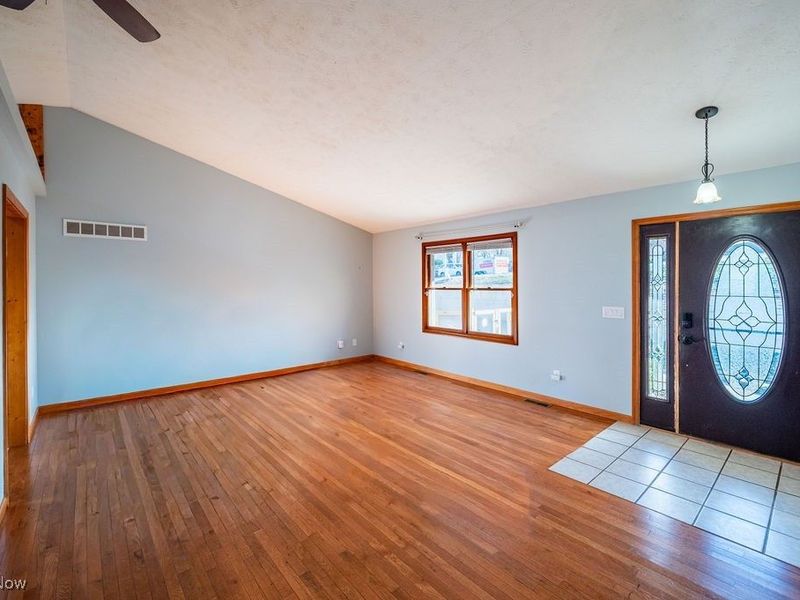 195 N Bruce Street, Little Hocking, OH 45742 Photo 5