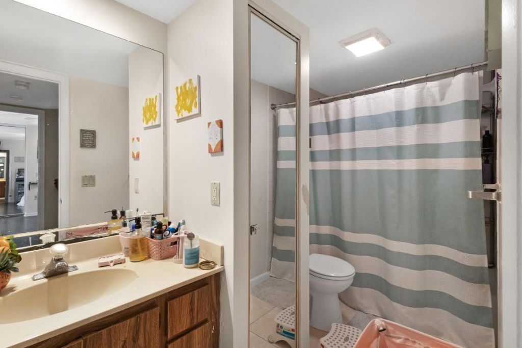 245 Charter Way, West Palm Beach, FL 33407 Photo